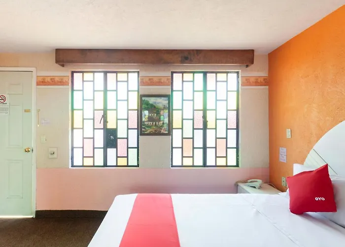 Hotel Oyo Quinta Bugambilias 2*