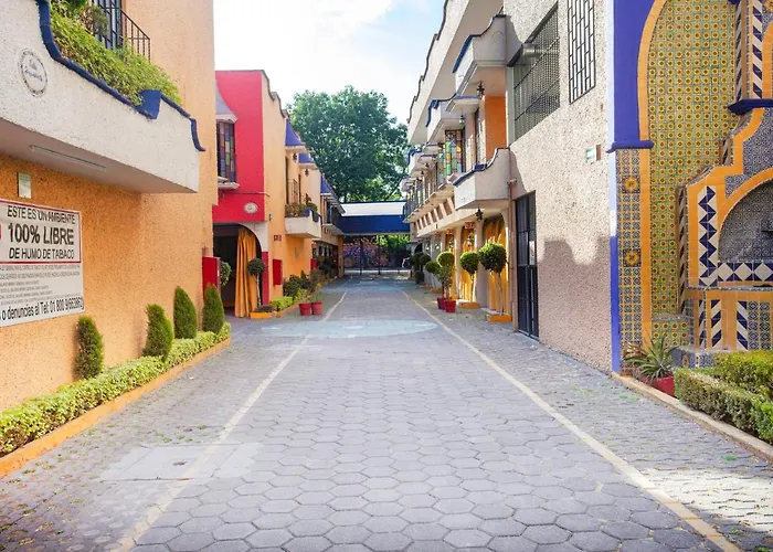 Oyo Quinta Bugambilias Hotel 2*