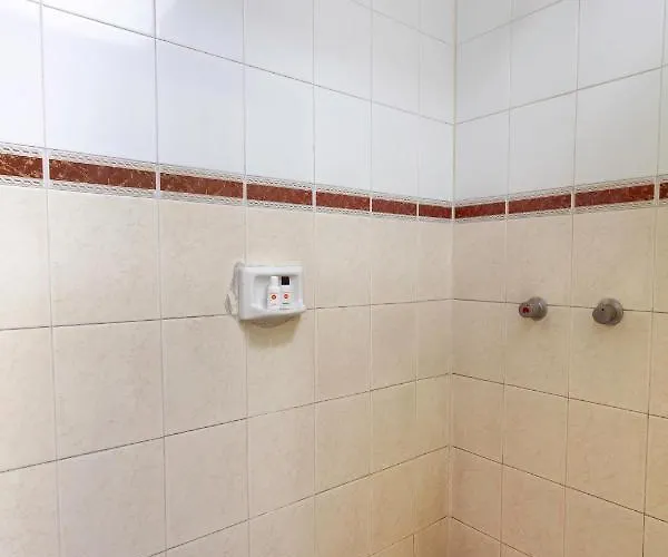 Hotel Oyo Quinta Bugambilias 2*